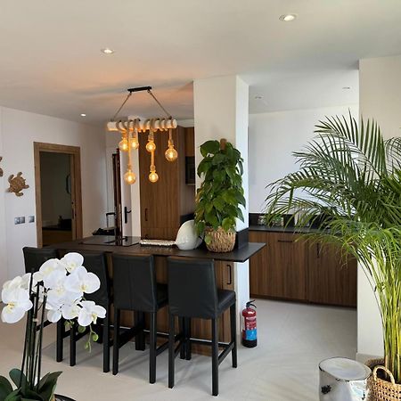 Marbella Beachfront Apartment エクステリア 写真