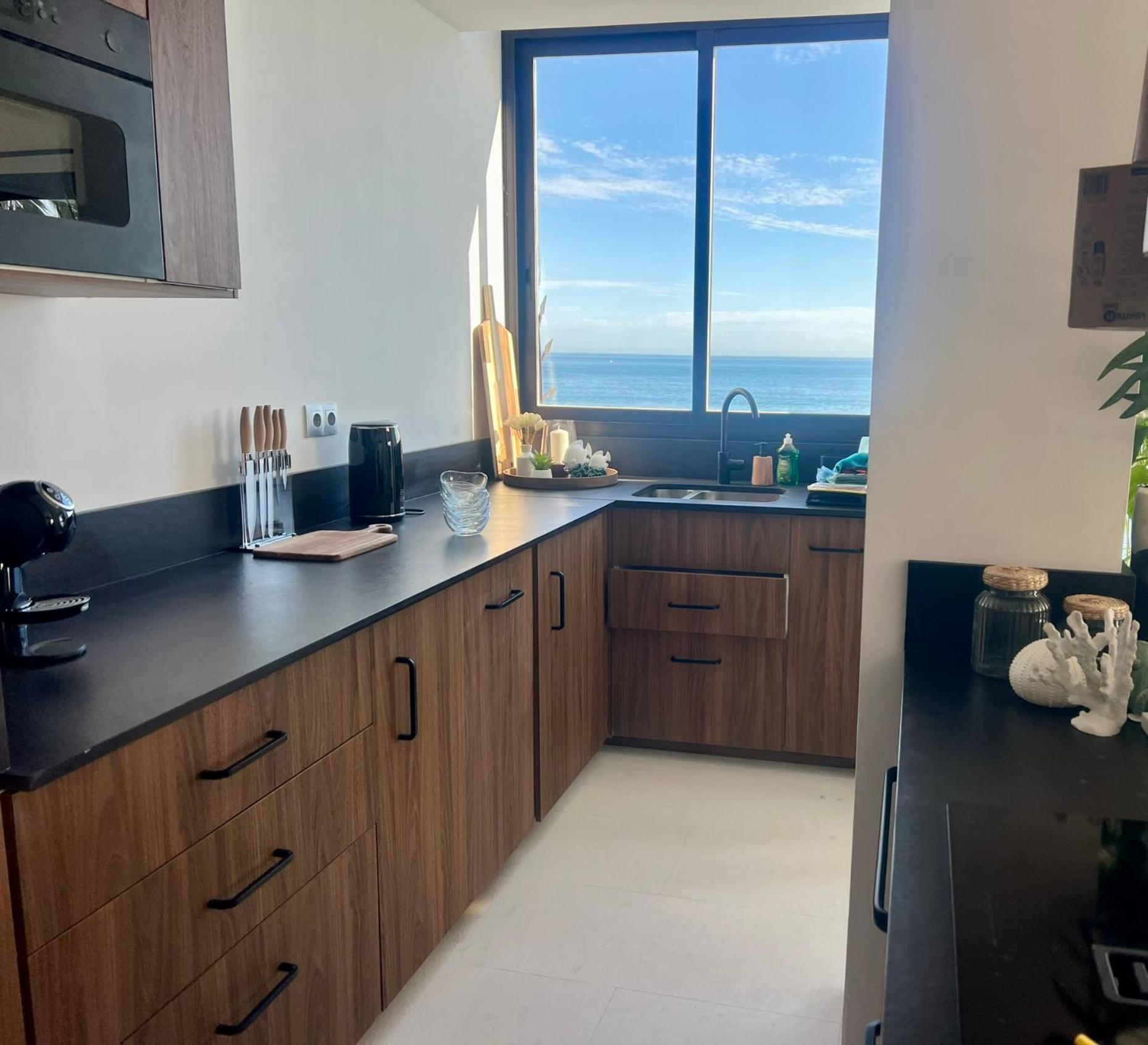 Marbella Beachfront Apartment エクステリア 写真